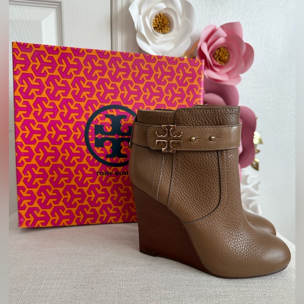 Tory Burch Elon’s Wedge Boot